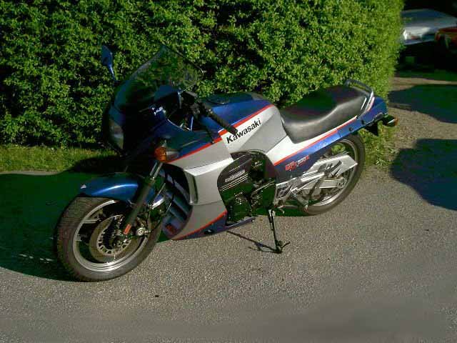 GPZ900pic1.jpg